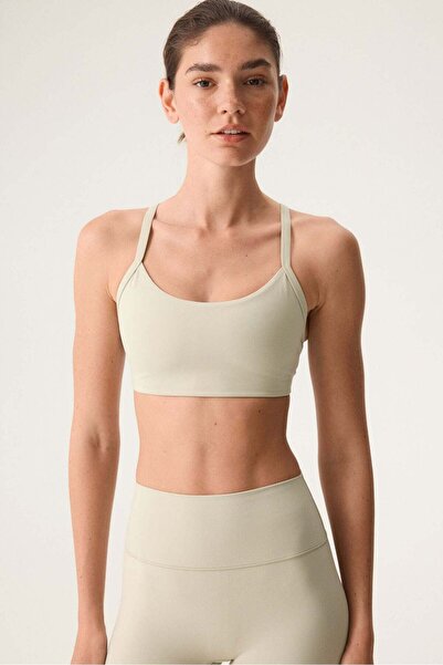 H&M Medium Support Sports bra in SoftMove™