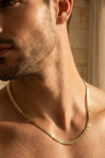 Rua Jewelry قلادة فولاذية إيطالية على شكل حرف V مقاس 4 مم لون ذهبي |   مقاوم ...