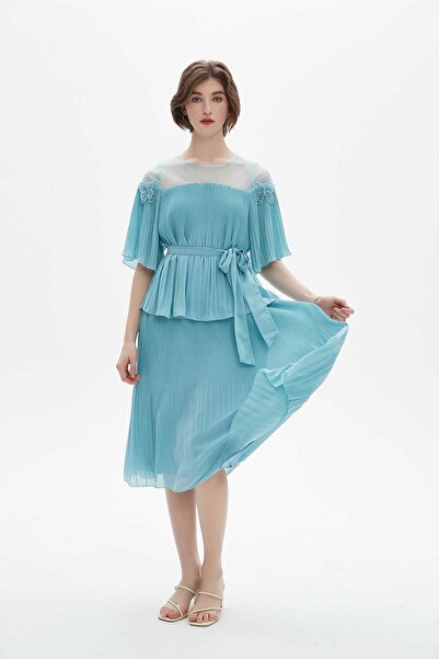 Nichii Plus Size Midi Dress with Half Sleeves and Chiffon Details