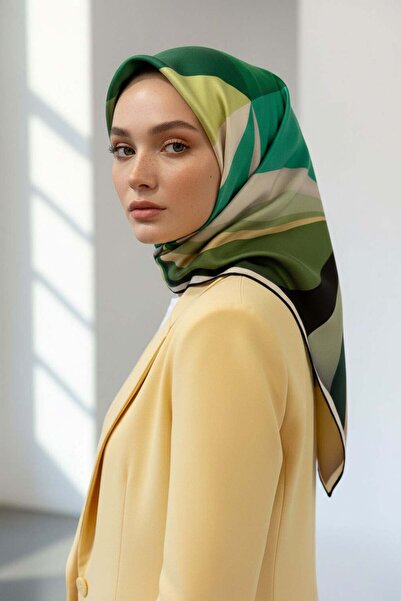 Vissona %100 Twill İpek Geometrik Desenli Zümrüt Yeşili Renkli 90x90 Eşarp Di...