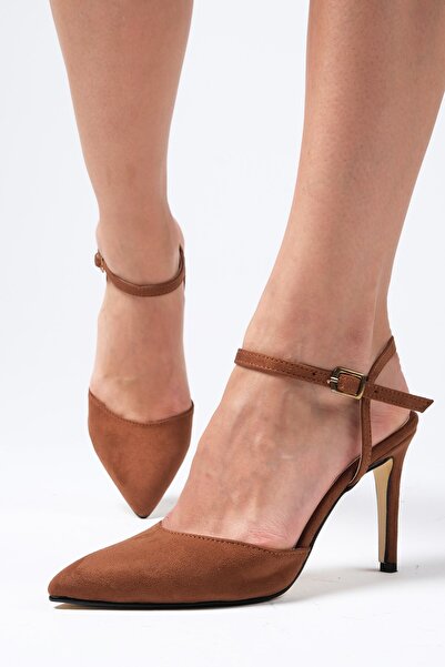 Mio Gusto Γυναικεία παπούτσια με τακούνι Lucia Tan Color Suede με λουράκι στο...