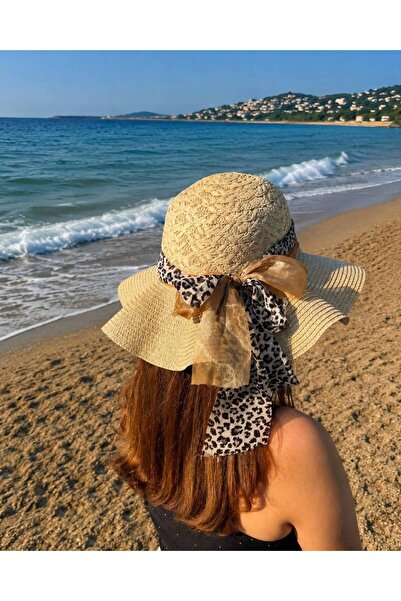 Moda Accessories قبعة الشاطئ من القش مع شريط منقوش بنقشة الفهد