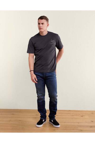 AMERICAN EAGLE تي شيرت برسومات جرافيكية من AE Standard Fit
