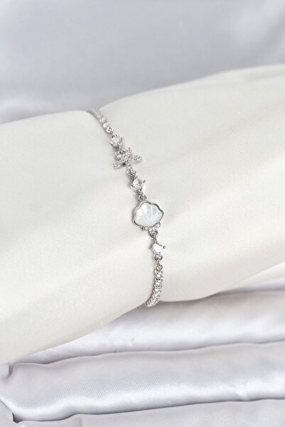 Inure Jewelry سوار نسائي من النحاس الفضي اللون بتصميم صدفة البحر مع رافعة