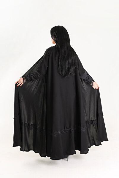 YOU ABAYA عباية دارين قصه دبل كلوش كم استرتش مع دنتيل اسود بقماش بلاك بيري لون اسود