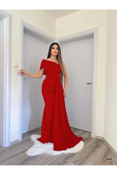 Modafeminen Esnek Kumaş Tek Omuz Yan Kuyruk Detaylı Balık Kesim Abiye Ve Mezu...
