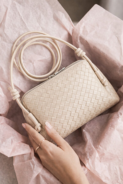 Encool Κρεμ Πλεκτή Γυναικεία Τσάντα Ώμου – Μοντέρνα, Κομψή και Συμβατή με Κάθ...