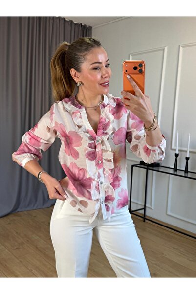 Size Özgü Pembe Çiçekli Ön Fırfır Gömlek