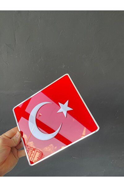 hediyedesen Bayrak temalı Pleksi dekor plaka arkası çift taraflı yapışkanlıdı...