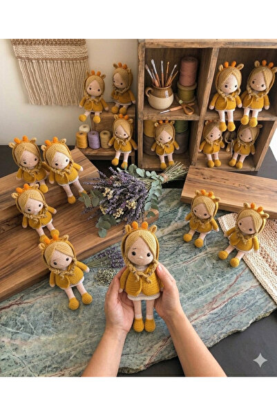 Sevimli Kapüşonlu Kız Amigurumi Oyuncak