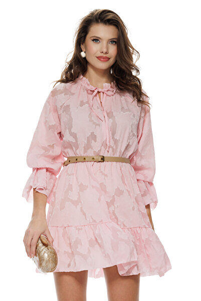 Fofy Rochie eleganta din jackard roz usor satinat cu volane si curea