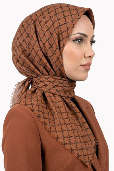 hadiora Women's Tan Geometric Patterned Flared Scarf