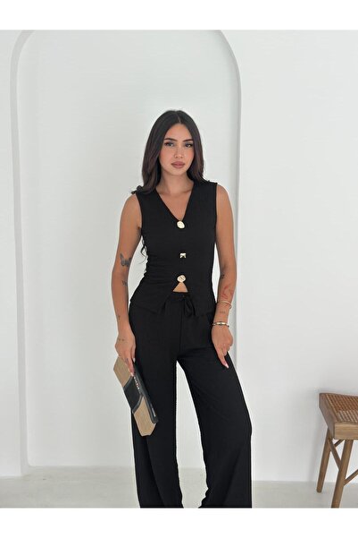 Mazelf Baby&Kids Wear set de damă cu detalii aurii la nasturi, partea inferio...