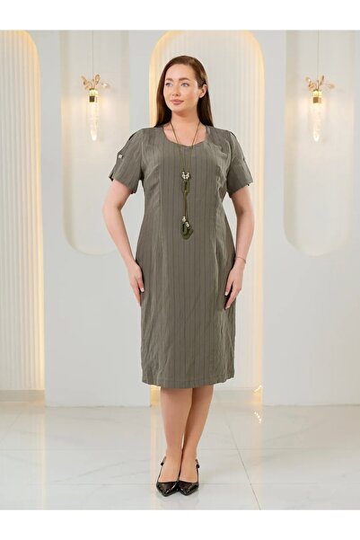 FUERTE XL Plus Size Self-Patterned Dress with Pendant