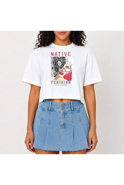 URBANTRENDSTORE Crop T-shirt με λευκό σχέδιο, άνετη εφαρμογή, ακατέργαστη κοπ...