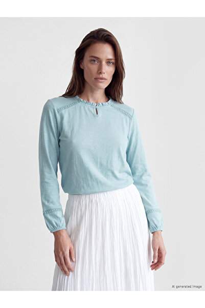 LC Waikiki Peak New Season Crew Neck Embroidered Blouse