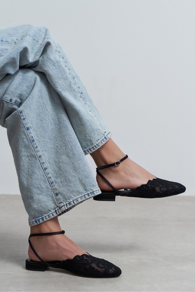 NİŞANTAŞI SHOES Tracy Black Lace Detail Women's Ballerina Sandals with Back Strap and Buckle
