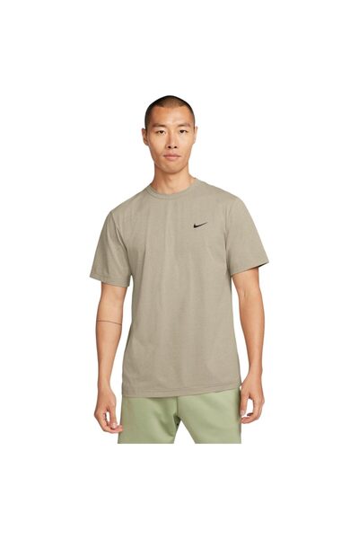 Nike Bărbați& # x27;s Hyverse Dri-FIT UV Tricou versatil cu mânecă scurtă L