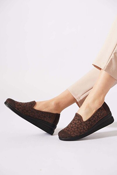 Moda Pie Surneder women's full stone embellished sneakers - coffee