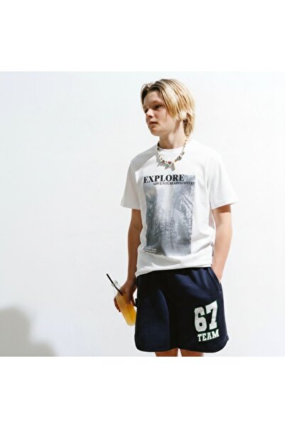 Çipil White Explore the Adventure Photo T-Shirt