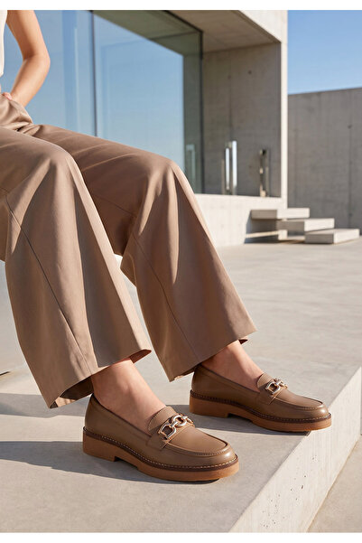 B T Shoes Calisteia women's khaki loafers