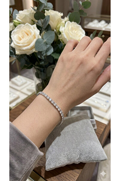charmove ile kendinizi şımartın Women's silver-tone stainless steel bracelet ...