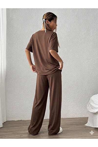 Mood Lab Women's 2-Piece Comfortable Cut T-Shirt Wide Leg Elastic Knitted Pants