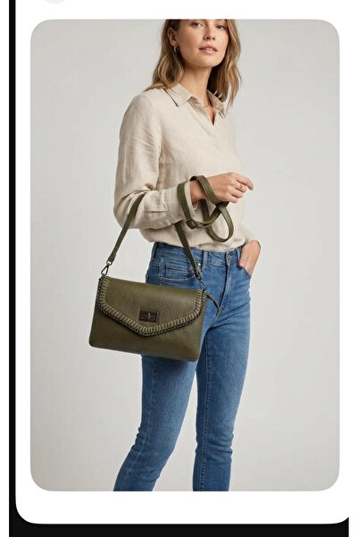 Mervişim Aksesuar Women's Chain Detailed Khaki Color Covered Portfolio Hand a...