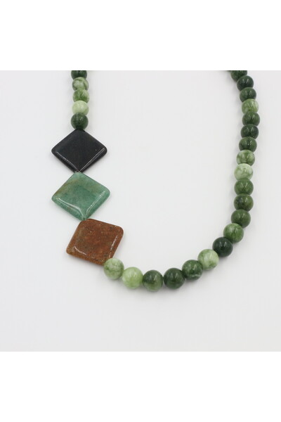 Retrovy Store Asymmetrical Square Detailed Natural Stone Necklace