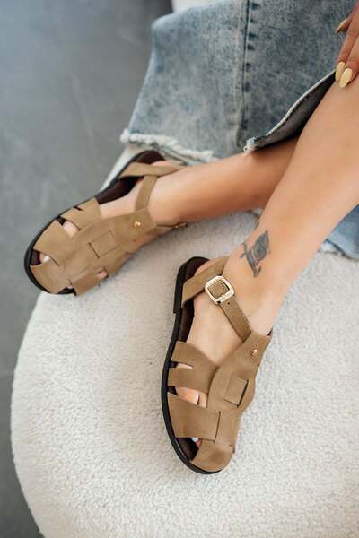 Parponi Minose Genuine Leather Buckle Detail Flat Sole Sandals Tan