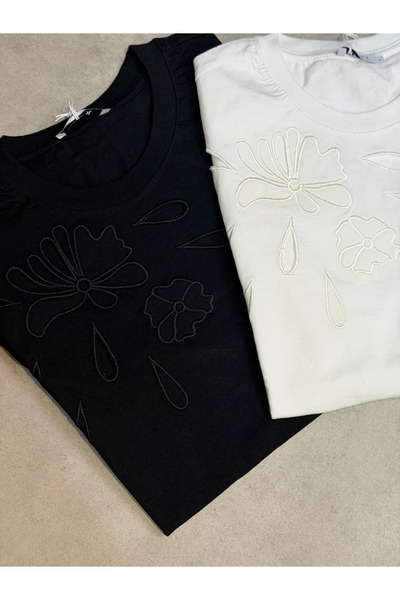 Nisam Leaf Detailed Embroidered T-Shirt