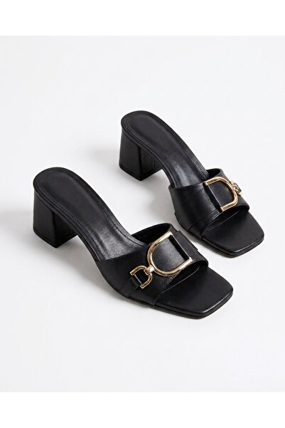 RMY SHOES شبشب نسائي بكعب سميك ومشبك ذهبي أسود