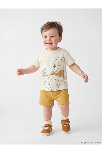 LC Waikiki Nevavm Winnie the Pooh Printed Baby Boy T-Shirt and Shorts with Di...
