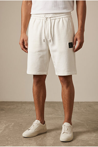 ETEN Woven Elasticated White Shorts With Patch Detail In Pocket