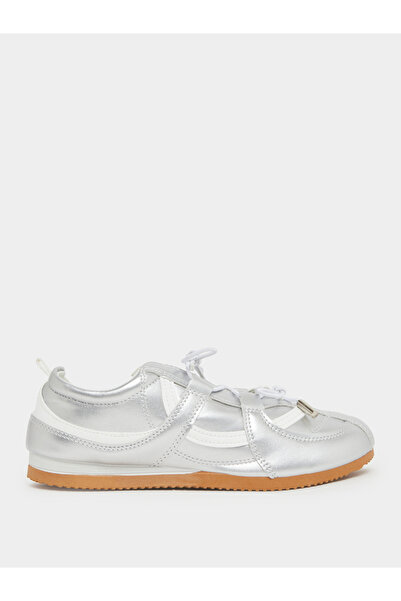 Styli Solid Lace-Up Sneakers