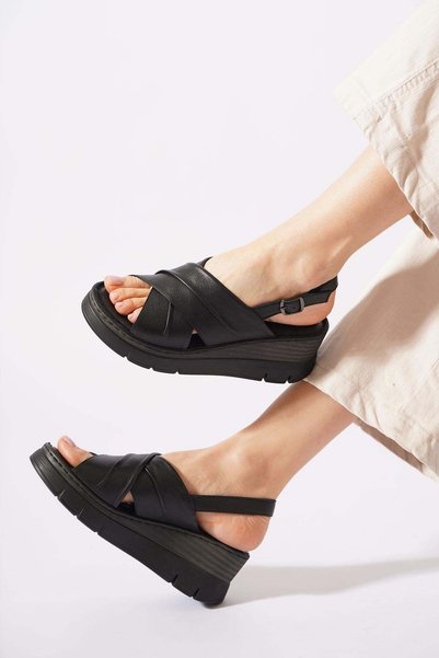Moda Pie Sertam cross strap pleated genuine leather women's sandals - black