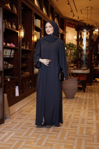 arga prive Boydan Stone Embroidered Ferace