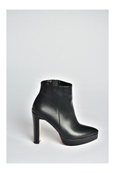 LC Waikiki Nevavm Black Women's Boots with Difference V820660109