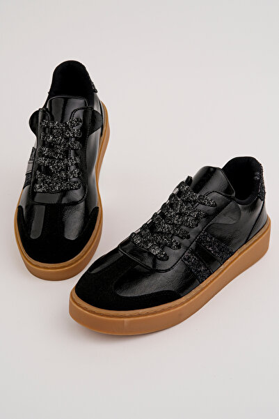 Madam Tarz Frm-100 Flat Sole Stone Detailed Sports Shoes