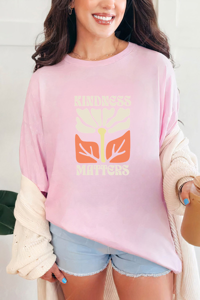 Sarah's Boutique Women's T-shirt – 100% cotton – Kindness Matters