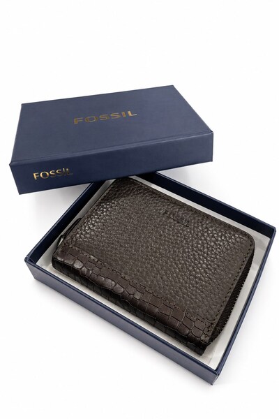 Fossil Prava koža, horizontalni unisex novčanik sa zatvaračem, držač kartica,...