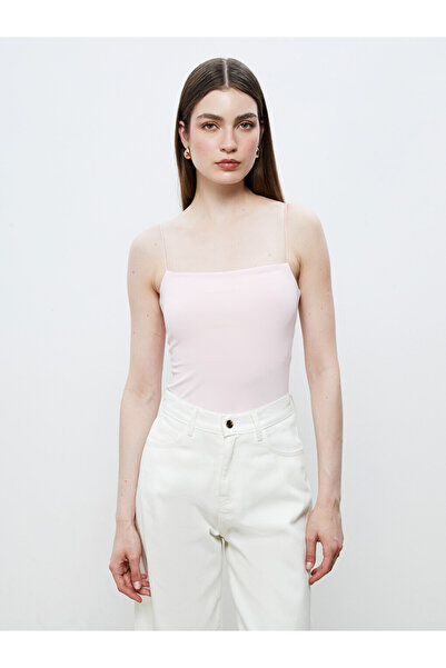 LC Waikiki قميص نسائي وردي اللون بياقة مربعة وحزام من الخيط