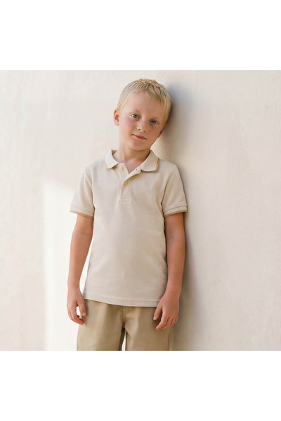 Juniors Collared Short Sleeves T-shirt with Textured Design