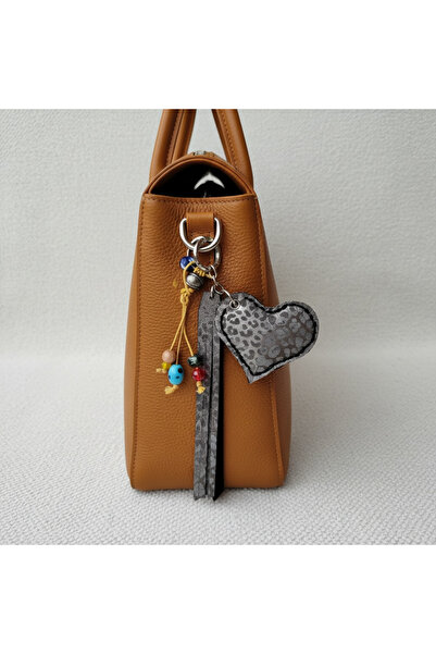 Kumru Studio Heart Detailed Leather Bag Charm – Handmade Bohemian Bag Accessory