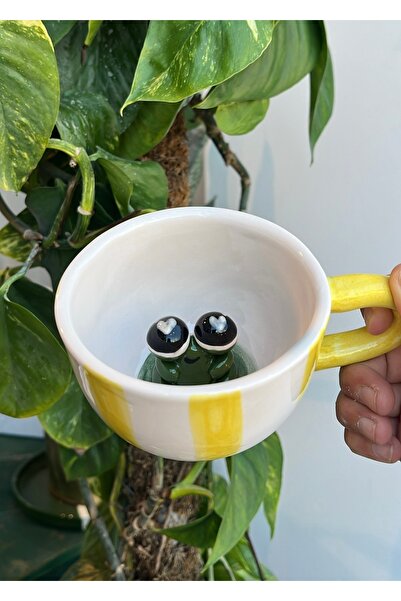 visera Ceramic Handmade Mug with Yellow Striped Frog Figure