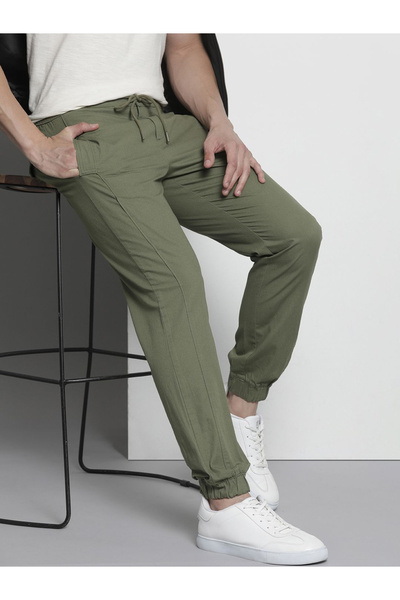 The Indian Garage Co By Styli Men Green Regular Fit Solid Joggers