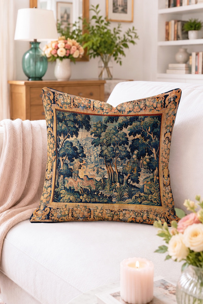 Home Vintage Orman Manzarası ve Geyik Desenli Kırlent Kılıfı - Çiçek Bordürlü...