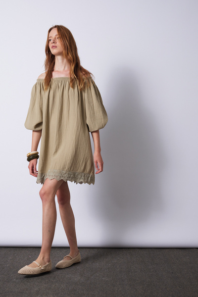 Nisan Lace-Detail Madonna Collar Dress
