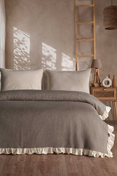 Macas Home Cuvertură de pat dublă Vesta 100% bumbac cu volane 200x230 cm maro