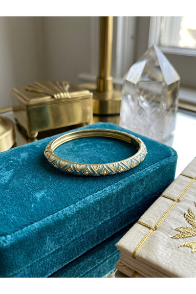 deluxe takı ve giyim Ethnic Patterned Pearl Detailed Enamel Cuff Bracelet